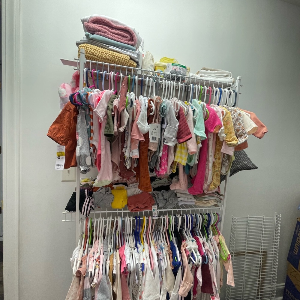 Baby clothes 0-3 months 3$ a piece also!